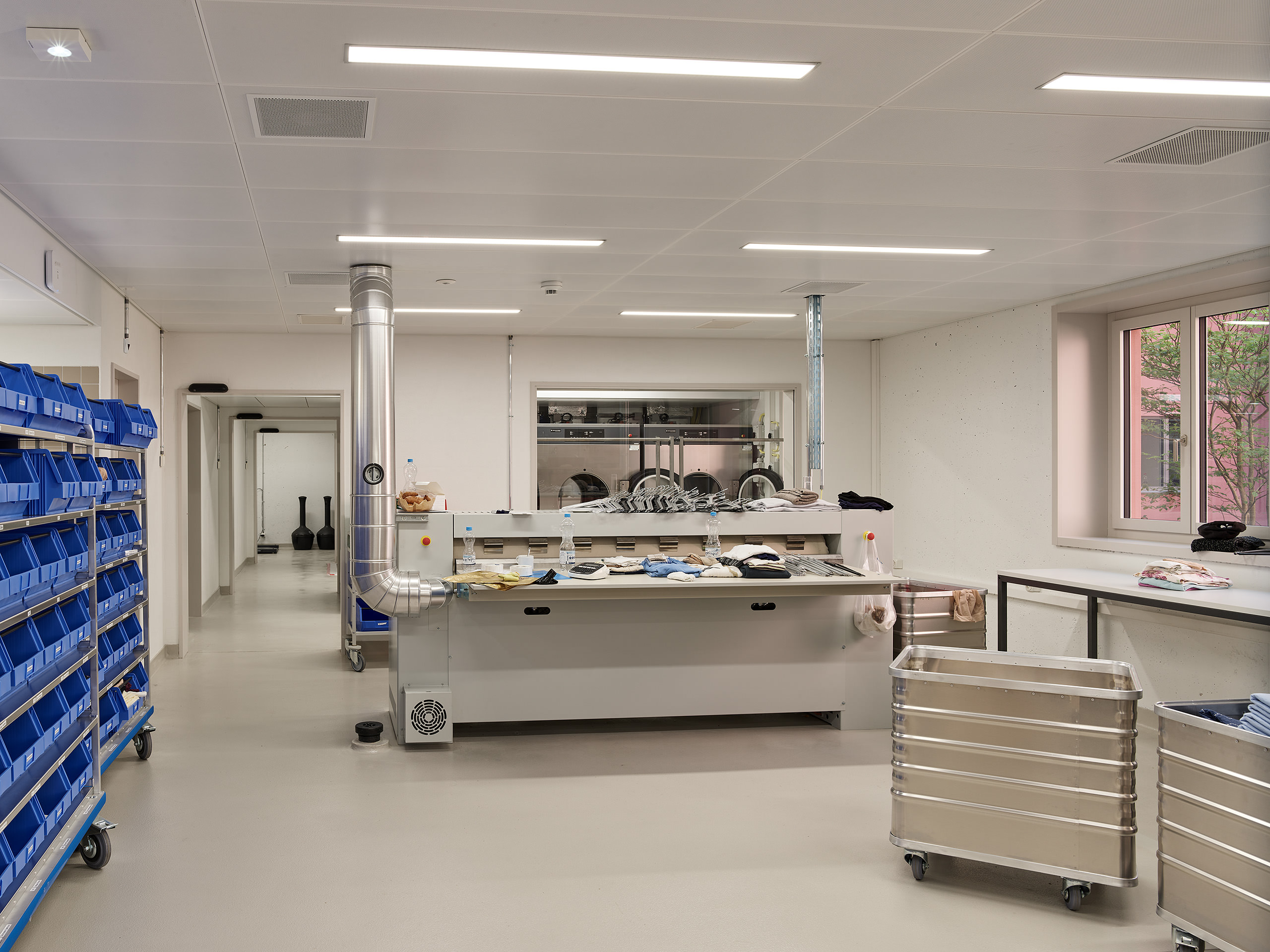 Ahp0068 AIQ4 008703 J2560